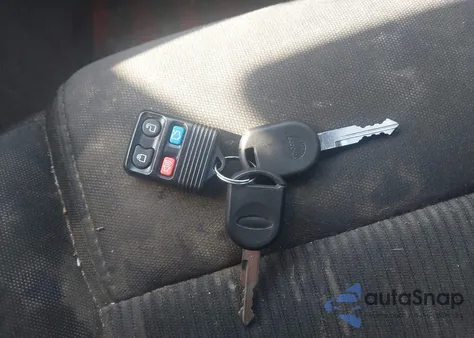 2013 Ford Mustang V6 из США, поврежденный, VIN 1ZVBP8AM2D5203434